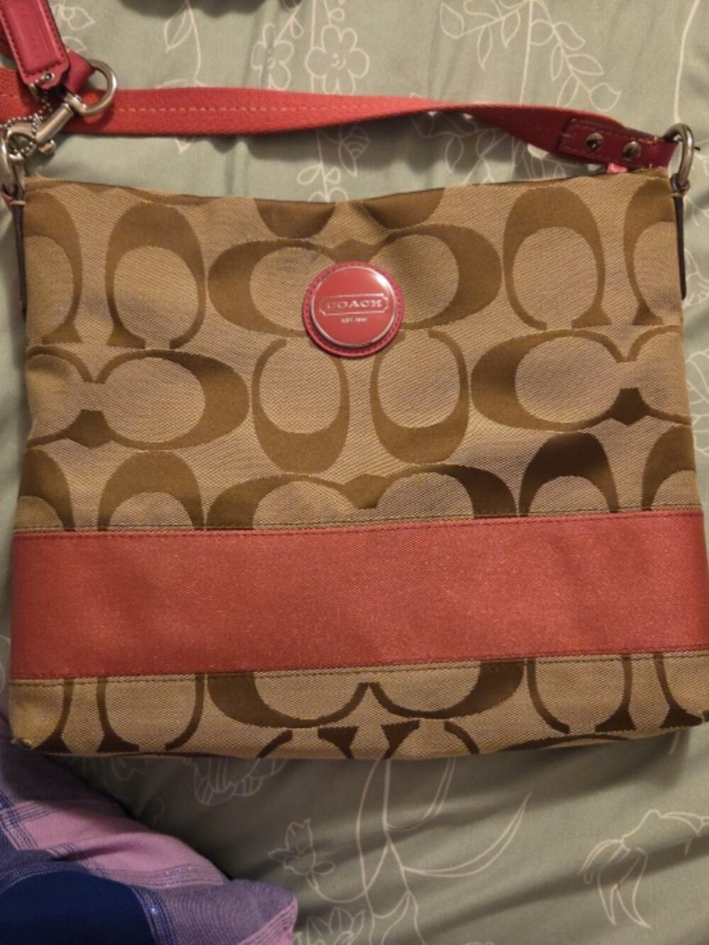 Coach Women's Logo Shoulder Bag Beige Pink Zip Closure A1176-f17435